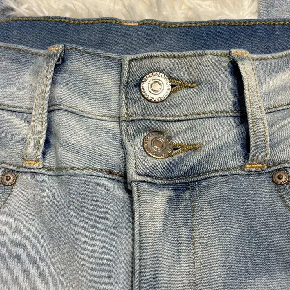 Wallflower The Sassy Fit Skinny Jeans Size 3 Juniors - Image 3
