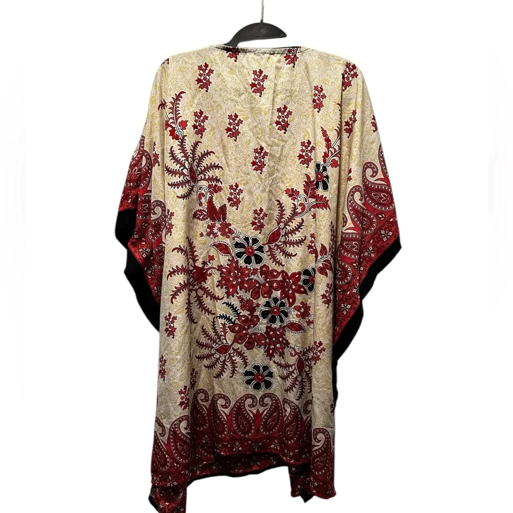 Gypsie Blu One Size Fit All Red and Cream Floral Top - Image 4