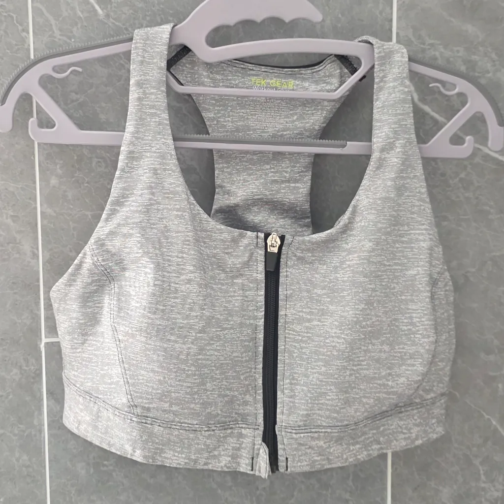 Tek Gear Zip- Front Medium- Impact Sports Bra Heather Gray Black Large - Image 2
