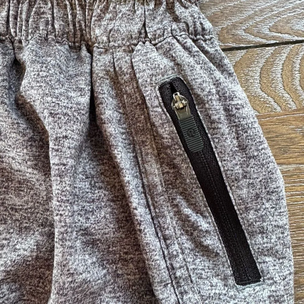 Lululemon Tracker Short V 4" Heather Lux Multi Black / Black Size 4 - Image 2