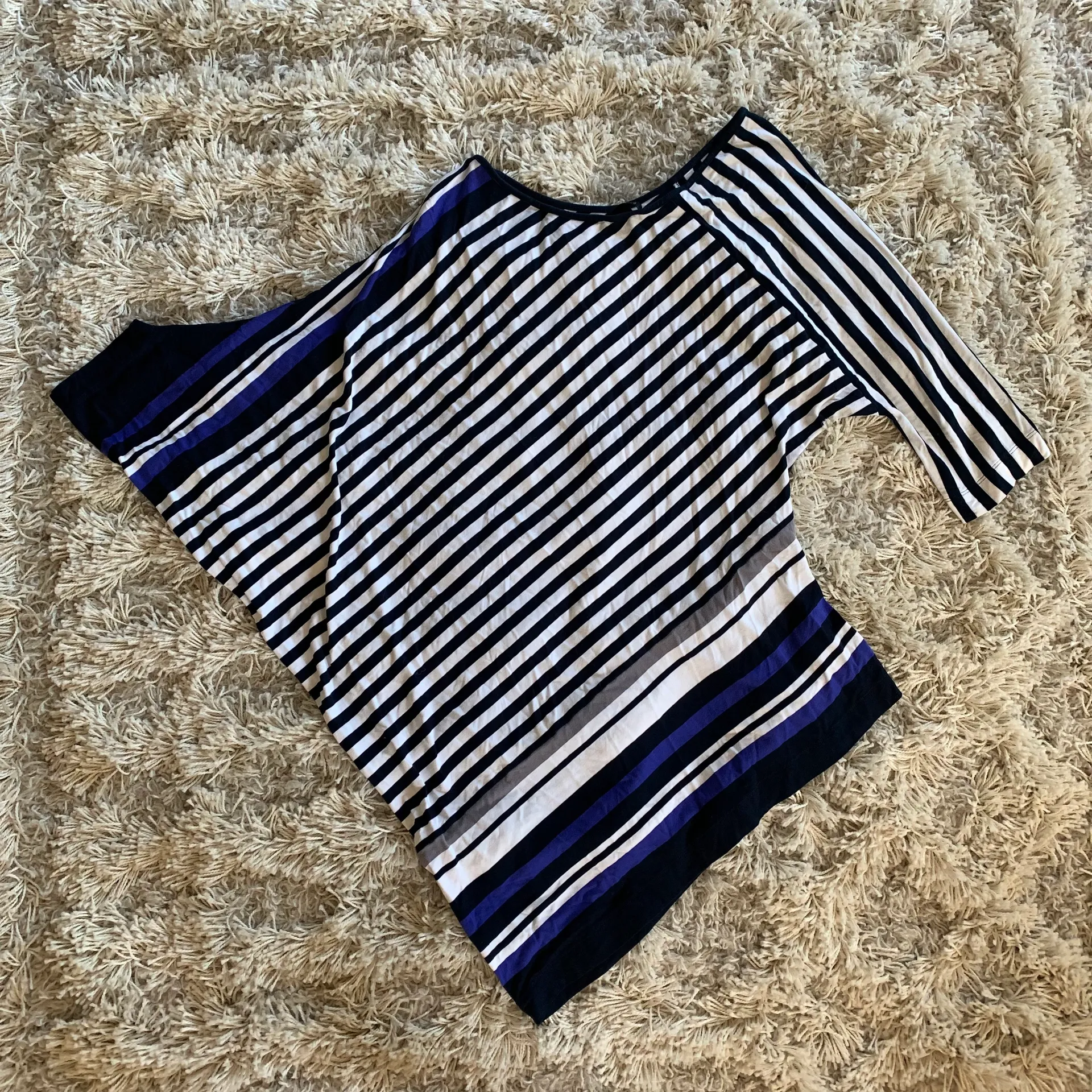 Y2K Early 2000s White/Blue Striped Asymmetrical  Thin Light Weight Long Top - Image 6