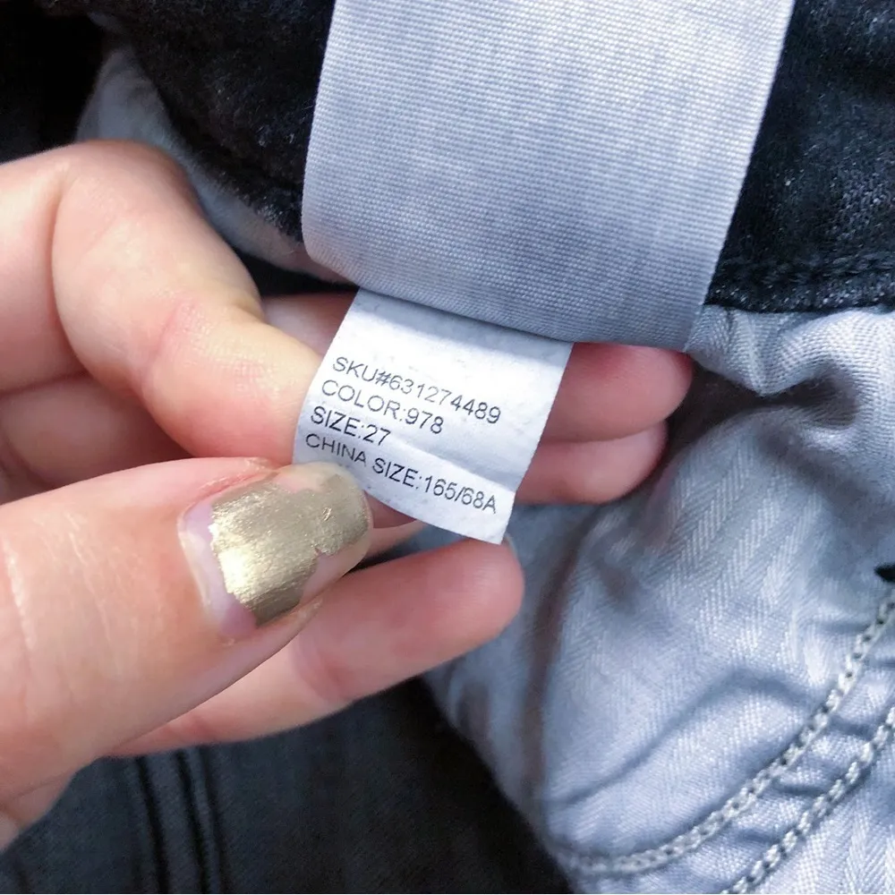 A&F • Simone High Rise Short black stretch denim cutoffs rolled hem cuffed - Image 8