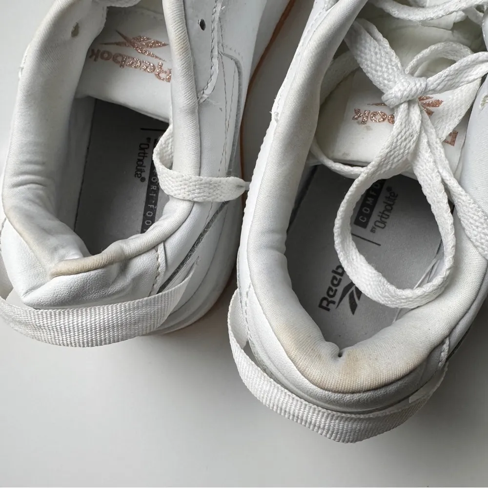 Reebok Women's Club C Double  Lace Up Sneaker Sz  8 - Image 9