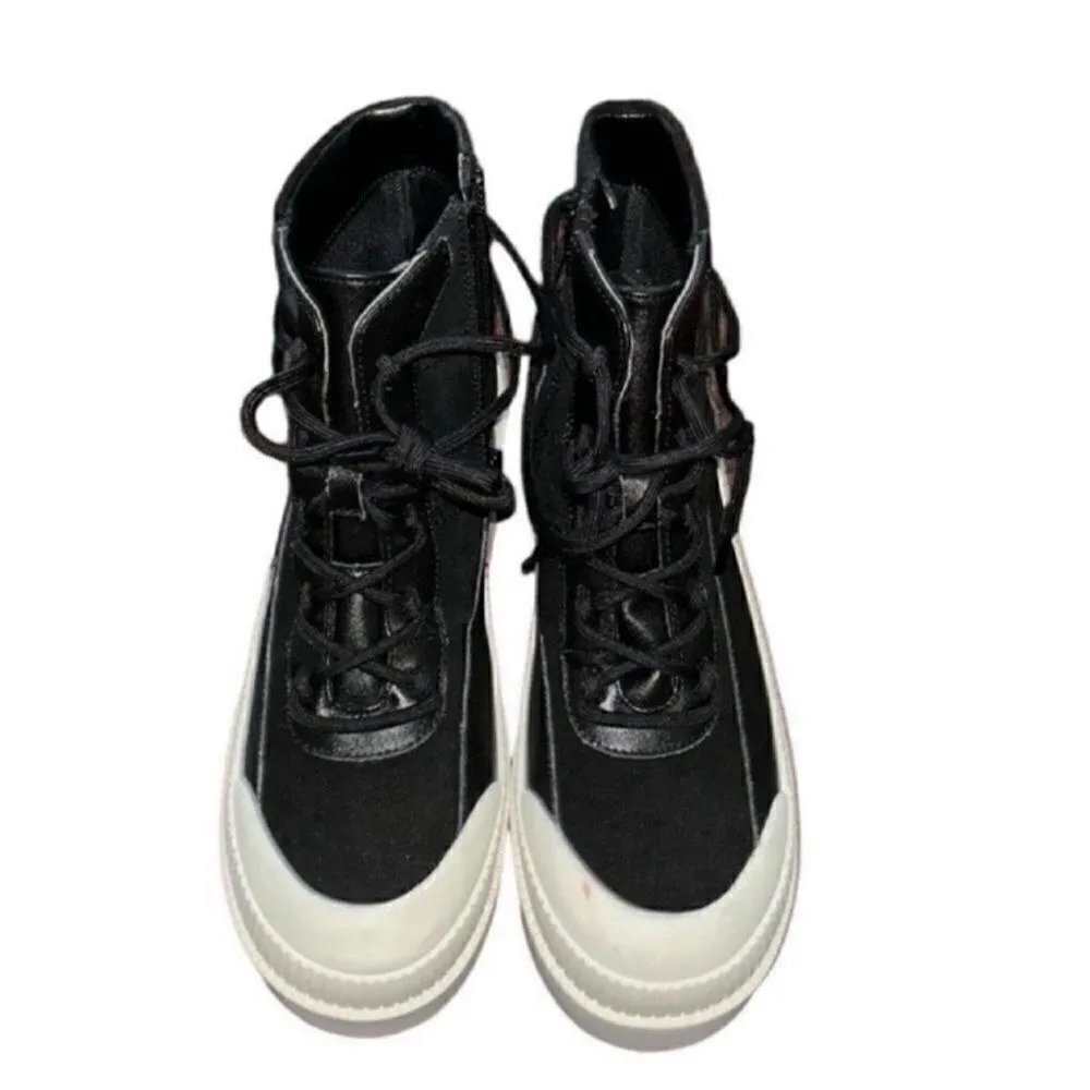 Gianni Bini Black Platform Leather Booties(Size 8M) - Image 3