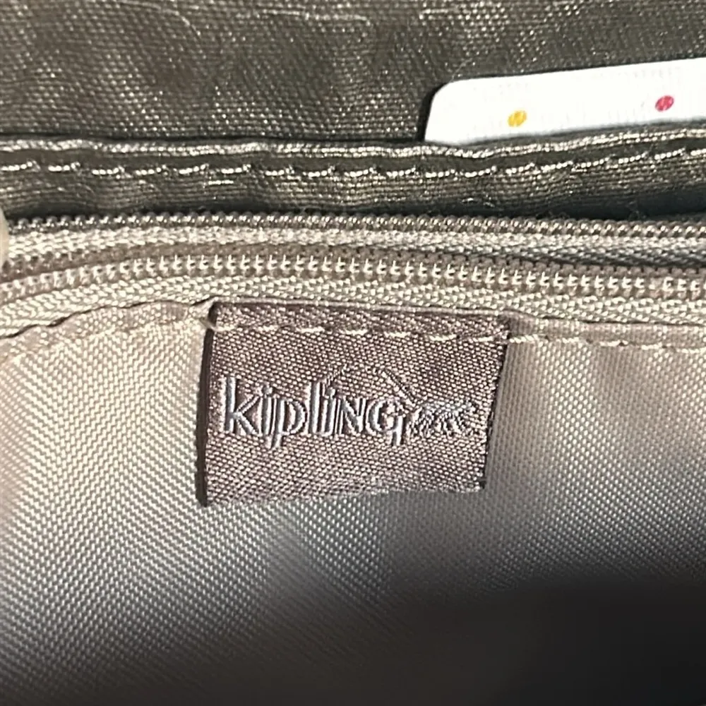 New Kipling Zuma Metallic Pewter Croc Embossed Crossbody Travel Organizer - Image 8