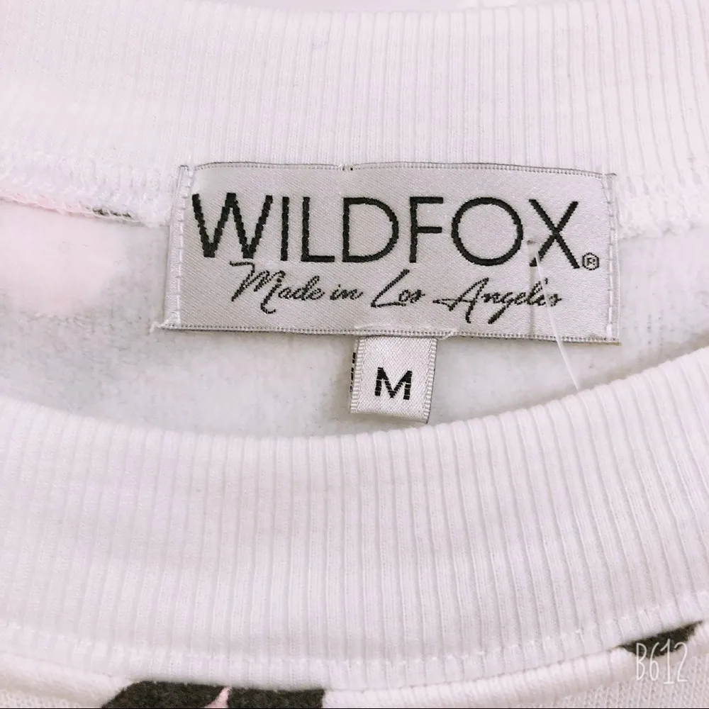 WILDFOX Sweatshirt Animal Print Crew Neck Size M NWT - Image 7