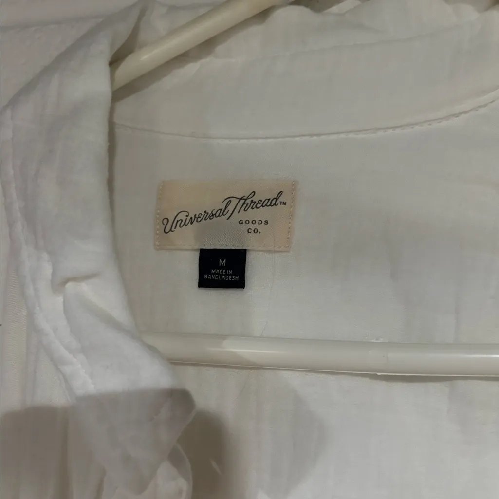 Universal Threads Universal thread white button down medium - Image 4
