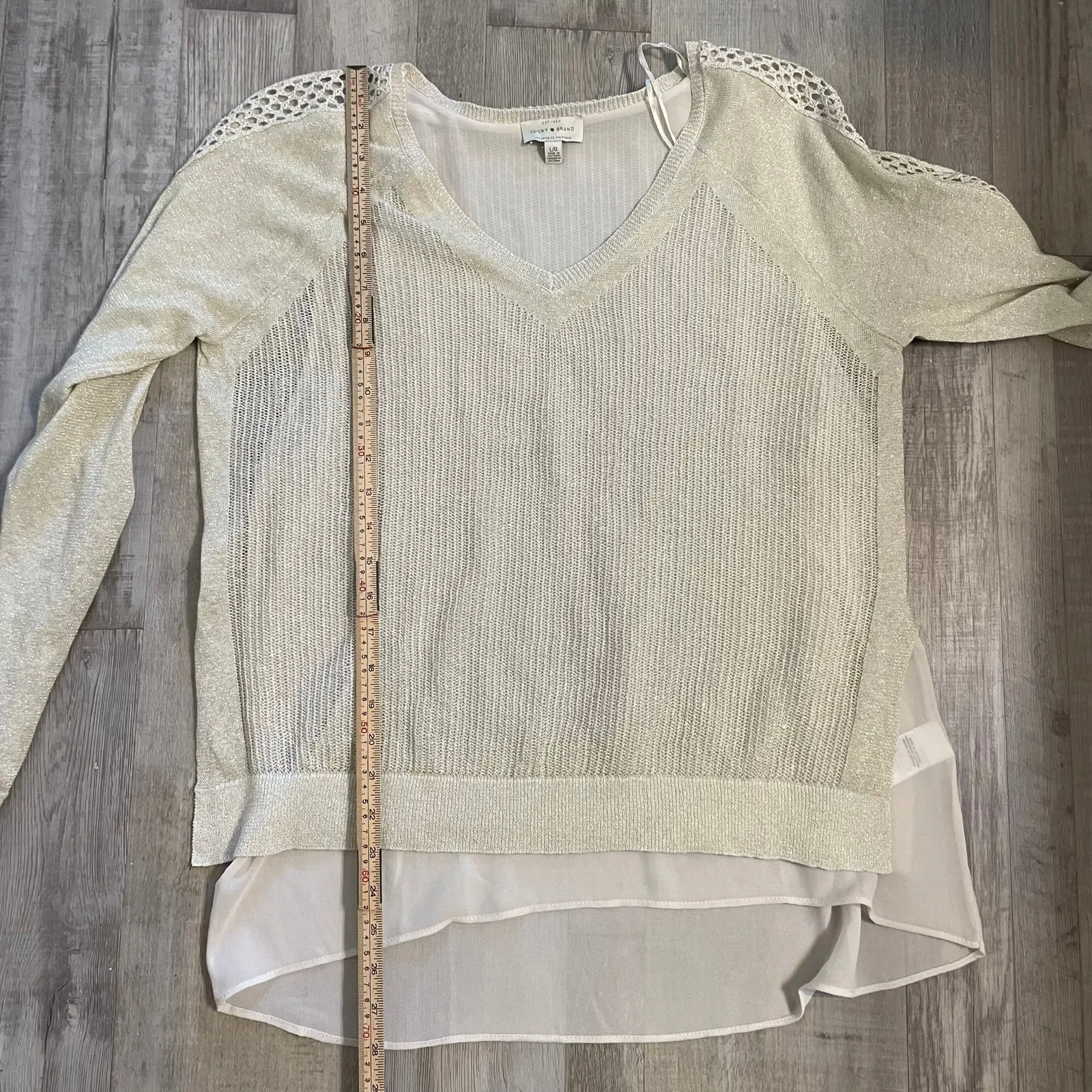 Lucky Brand Metallic V - Image 12