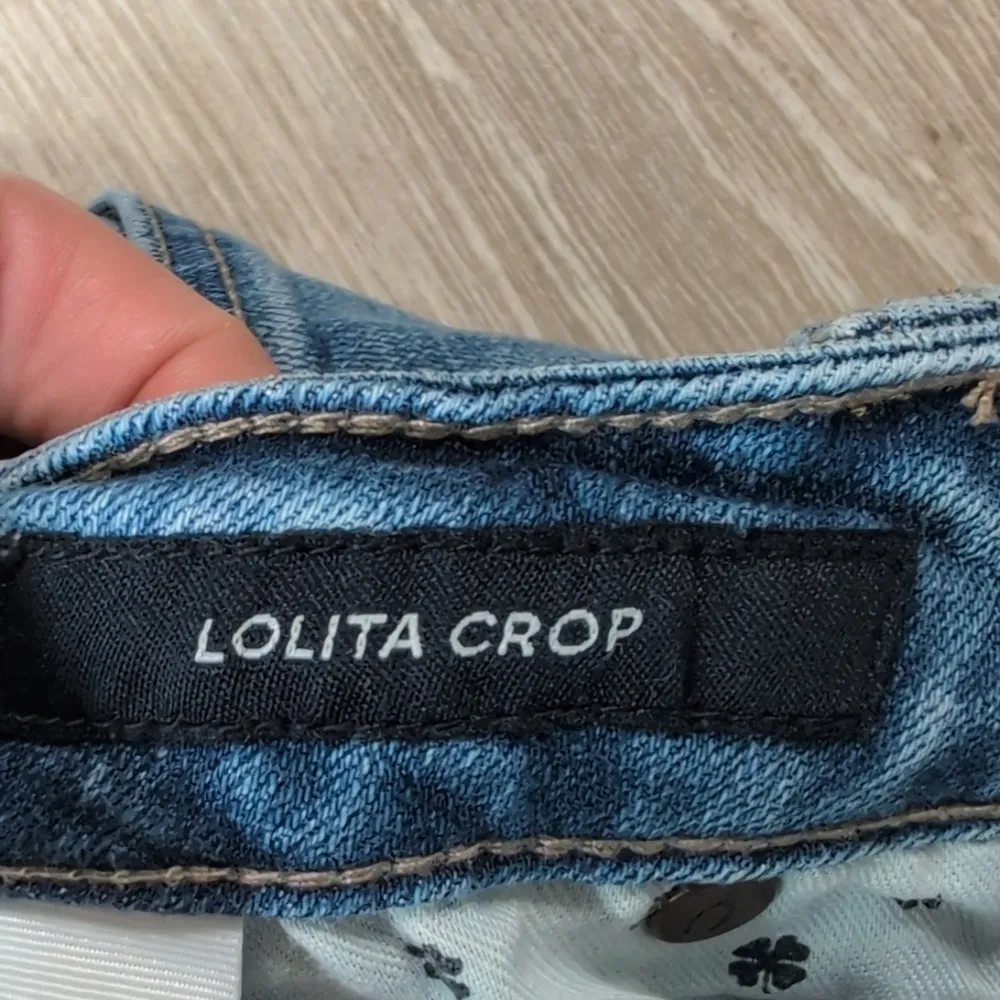 Lucky Brand Lolita Crop Jeans 2/26 | Lucky Brand Loghtwash Cropped Jeans - Image 4