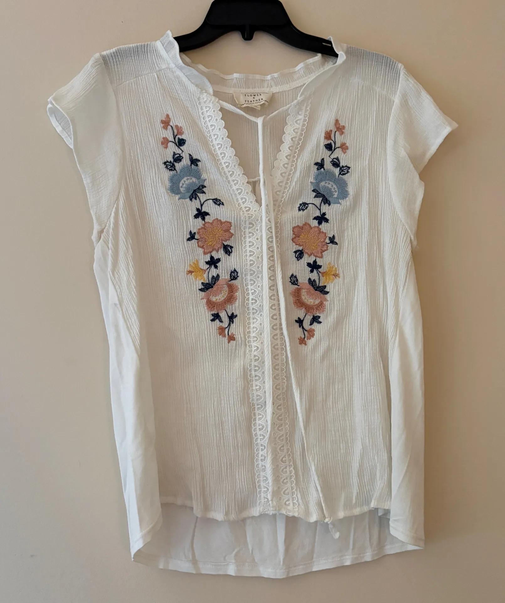 Flower & Feather White Embroidered Boho Peasant Top Lace Trim Flutter Sleeve XL - Image 1