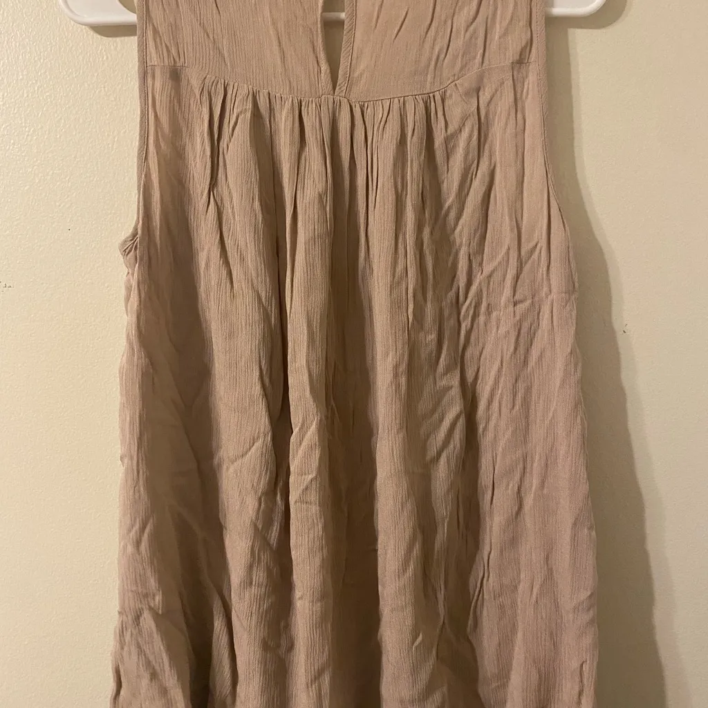 Torrid Beige Sleeveless‎ Top - Image 3