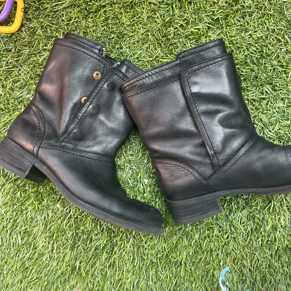 BCBGeneration Women's Everest Boot - Image 3