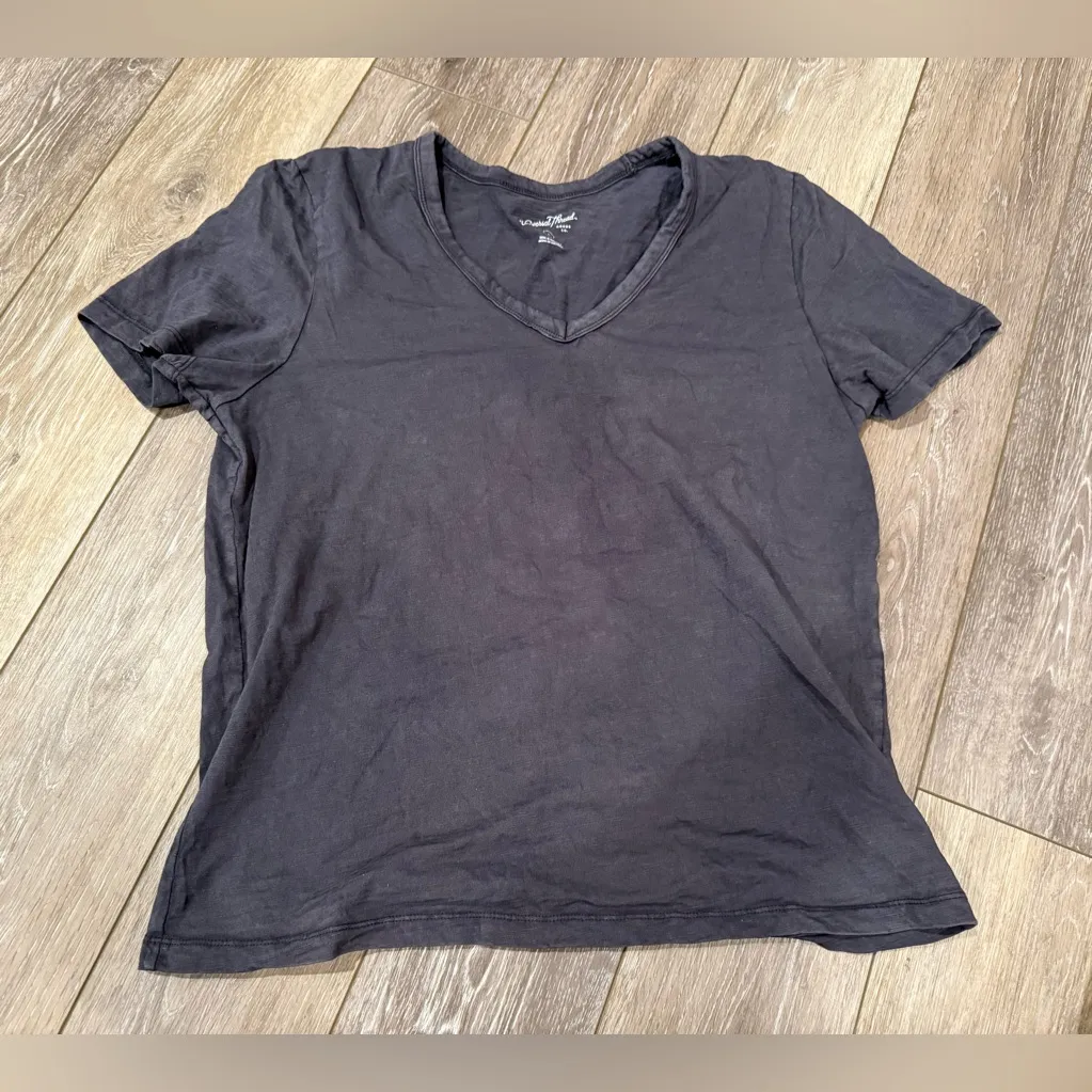 Universal Thread Grey V-Neck Short Sleeve Relaxed Tee - Image 2