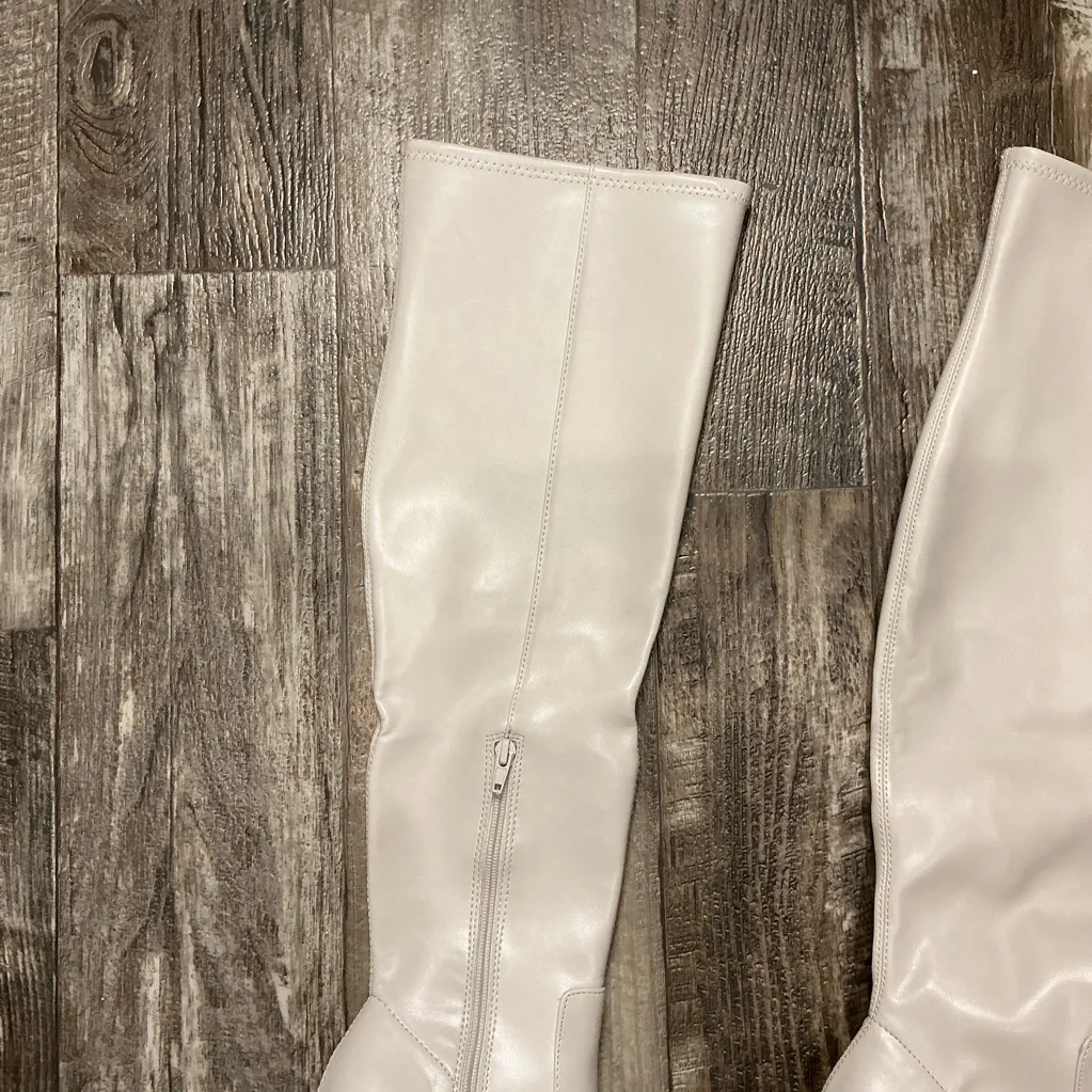 Wild Pair Elegant Cream Knee-High Boots Size 8 - Image 4