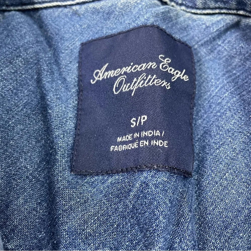 American Eagle AEO Bleached Denim Button Up Shacket - Image 5