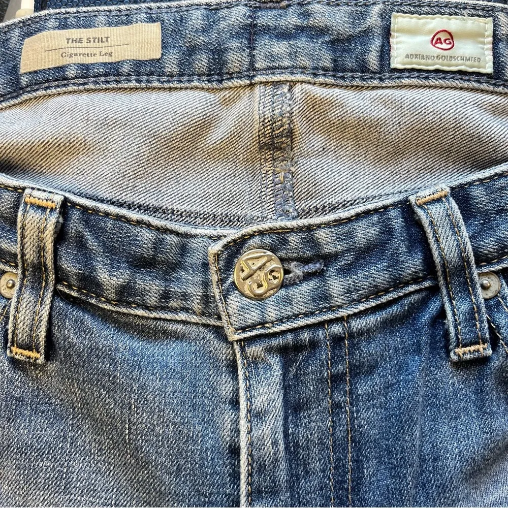 AG Adriano Goldschmied Jeans The Stilt Cigarette Leg Medium Wash w/ Fading 28R - Image 3