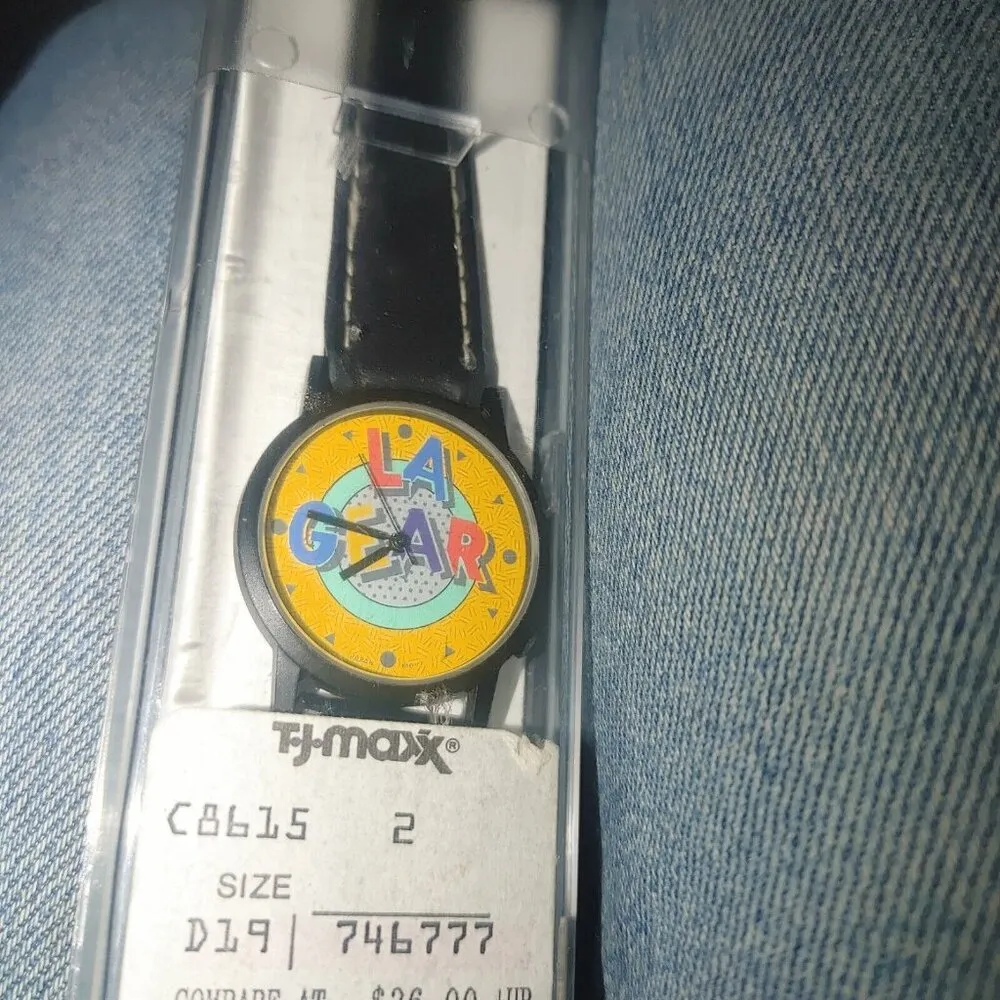 Vintage LA GEAR (swatch) Style Wristwatch With Face Protector Made In Hong Kong - Image 9