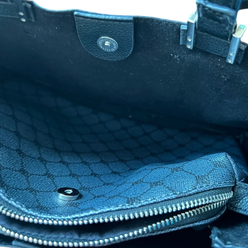 Steve Madden Women's‎ Grey Geometric Shoulder Bag with Gold Accents - Image 7