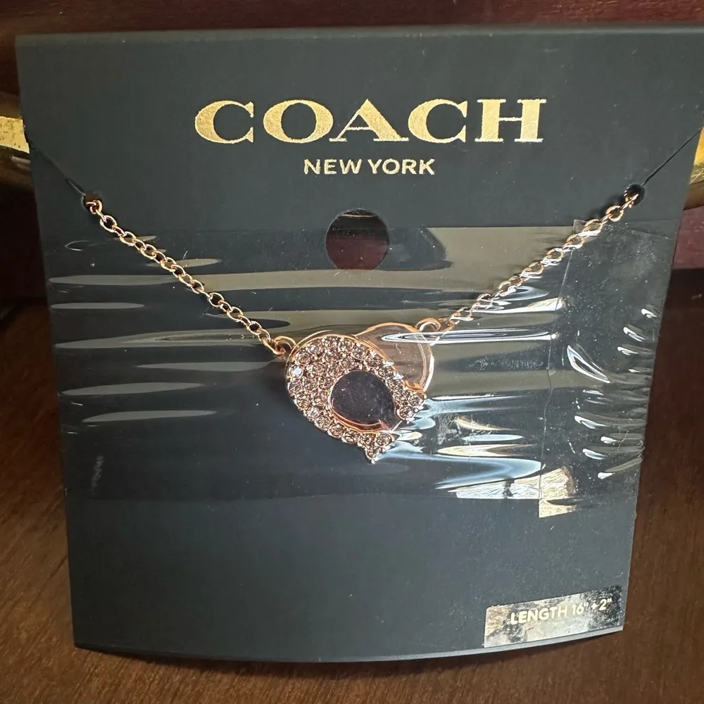 NWT COACH ROSE GOLD HEART W/RHINESTONE SIG. C SMALL PENDANT NECKLACE - Image 4