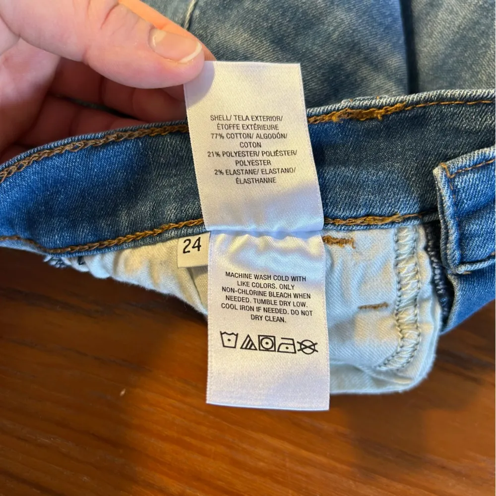 Hudson Jeans Vivid Denim Mini Skirt in Vivid Sky with Raw Hem - Size 24 - Image 7