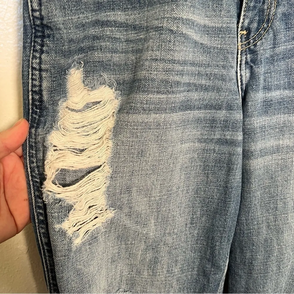 Hollister  Girlfriend High Rise Jean Medium Wash - Image 7