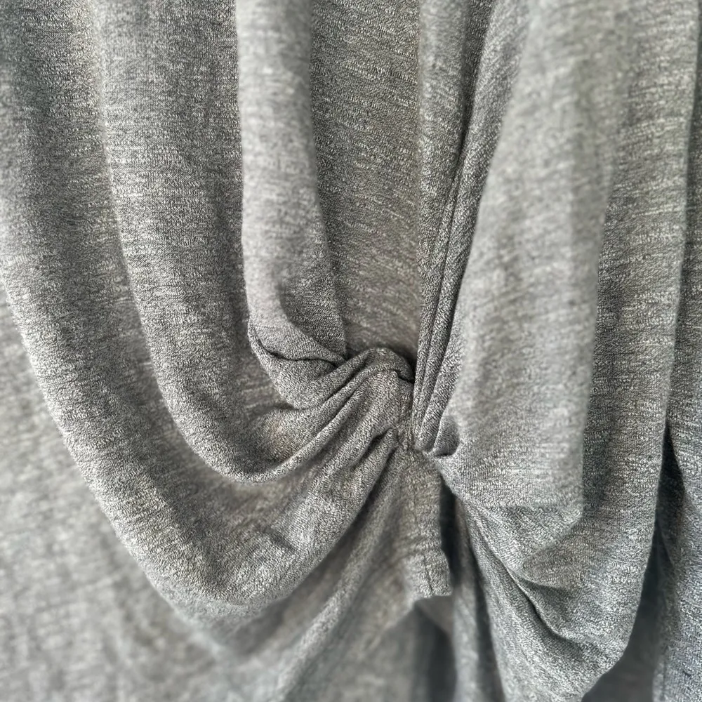 Spalding-Light Weight Gray Knotted Women's Top Size 2X - Image 3