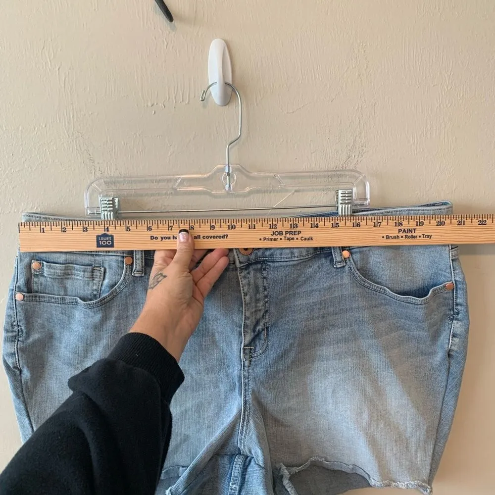 Torrid denim cut off shorts size 24‎ - Image 7