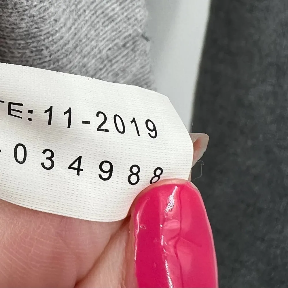 Universal Studios Wizarding World Harry Potter Gryffindor Sweatshirt size XS Gray - Image 2