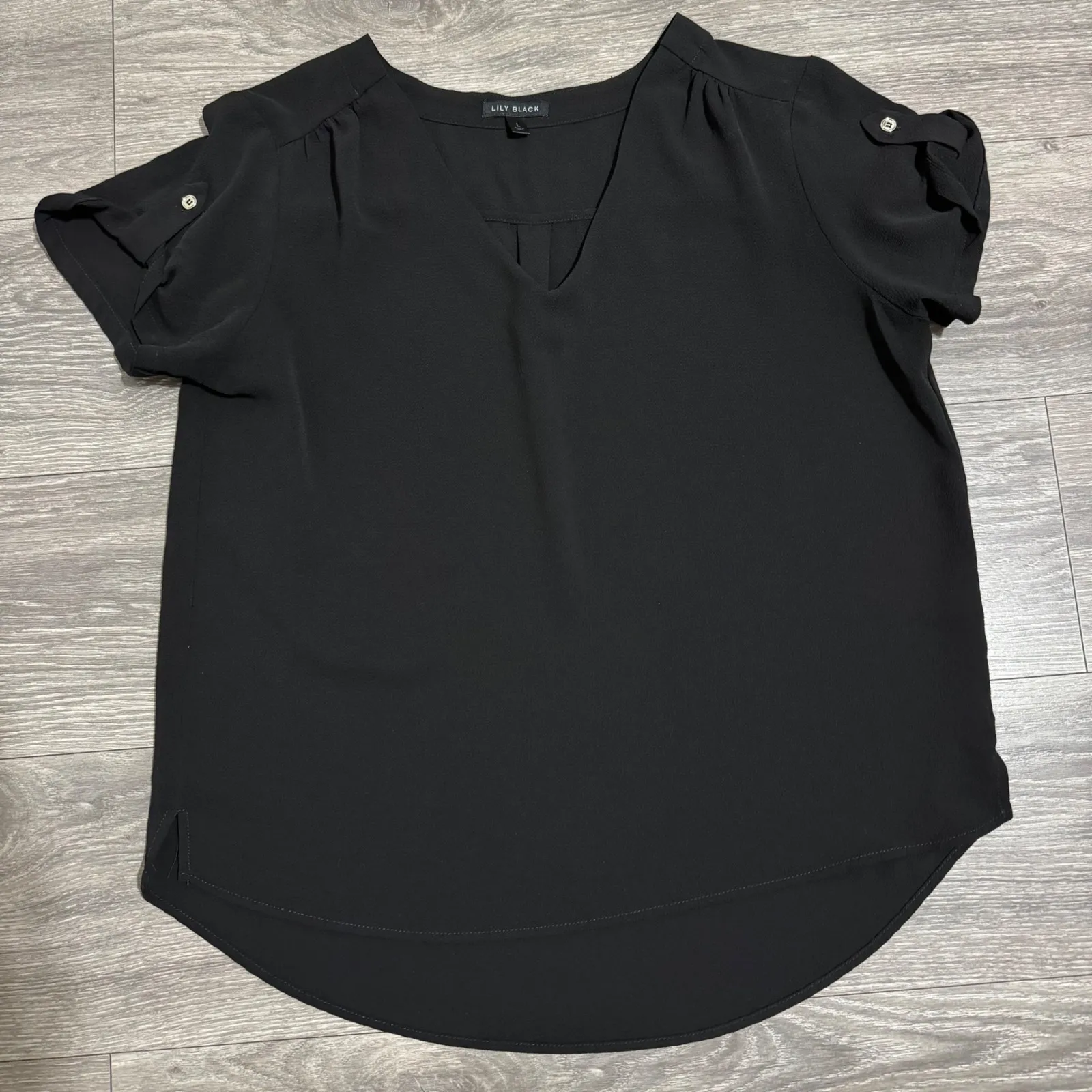 Lily Black Women Black Short Sleeve V Neck Roll Tab Sleeve Blouse Top L Size L - Image 4