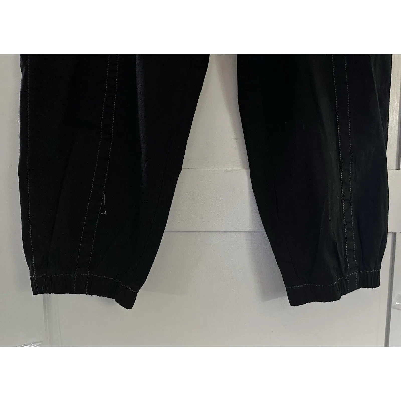 Almost Famous Black W/Camo Pockets Cargo Jogger Pants Elastic Waist w/Belt Sz XL - Image 3