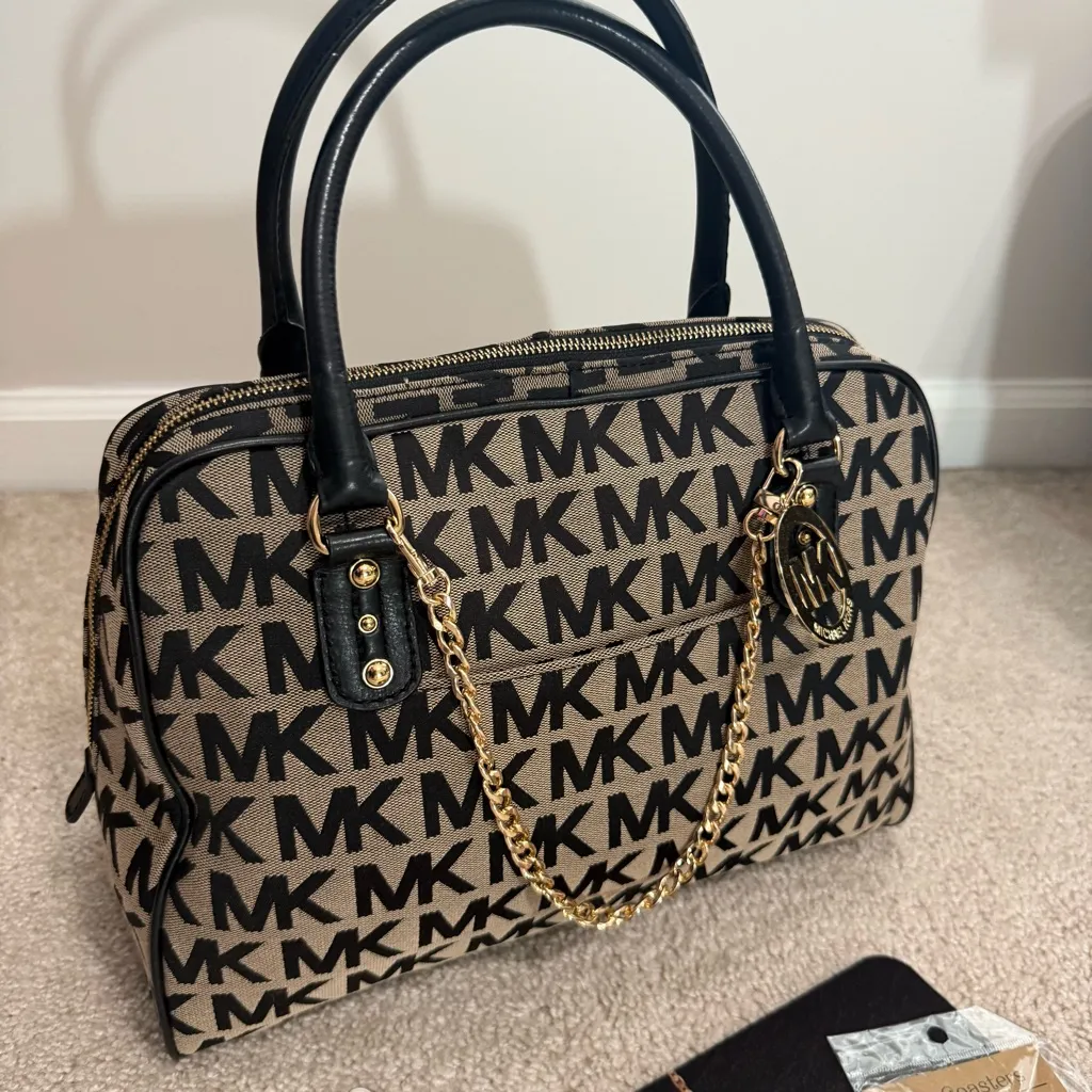 Michael Kors Veronica Monogram Canvas & Leather Dome Satchel - Image 13