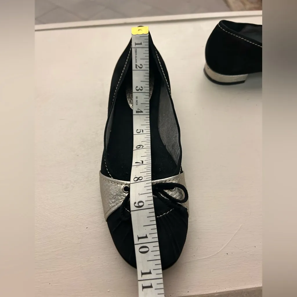 Flats Chic Black and Silver Women's Flats see measurements- could not find size - Image 7