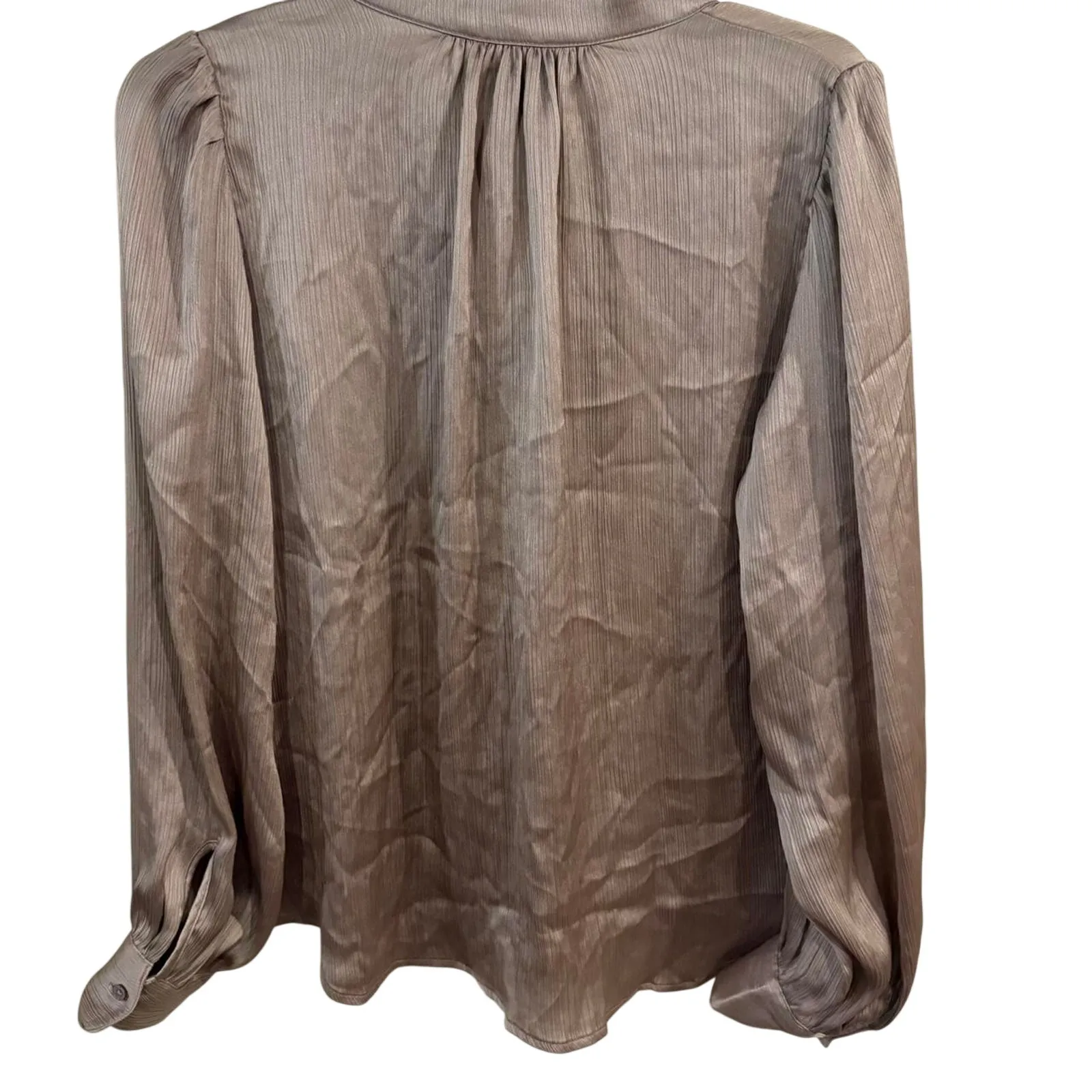 Banana republic gold satin blouse - Image 8