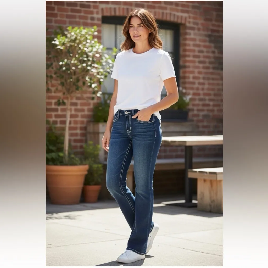 Ariat Women’s Darkwash ARIAT Jeans 29 X 33 TURQUOISE Embellished Long EUC - Image 3