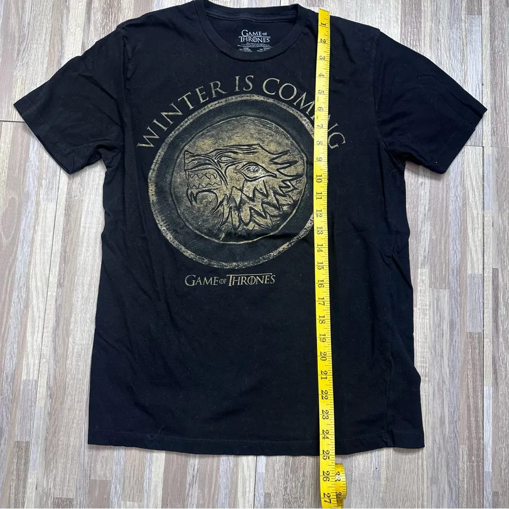 Game of Thrones “Winter is Coming” Black Tee, Women’s Large - Image 4