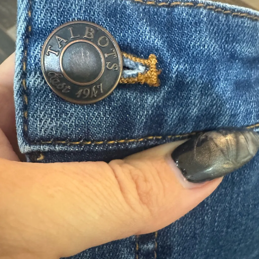 Talbots Blue flawless, cropped jeans - Image 6