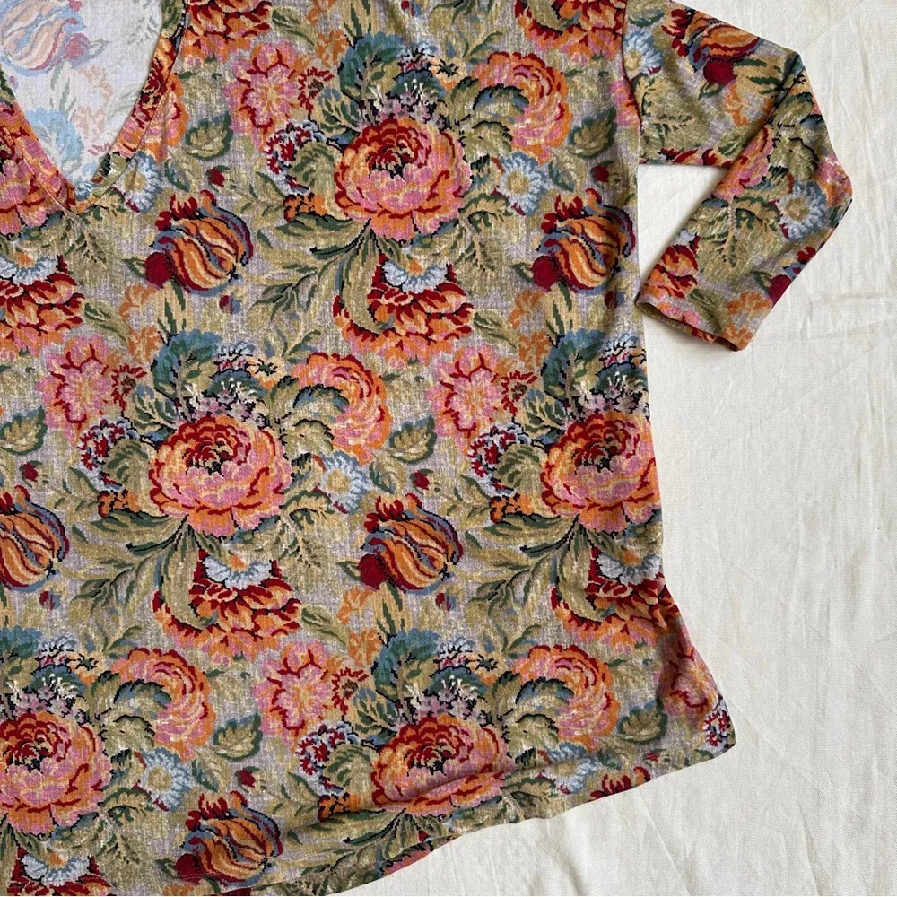 Skylar Slouch Tunic Top in Mimi’s Floral Cruise Size Medium - Image 9