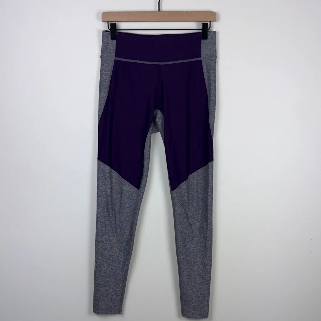 Outdoor Voices Two Tone Warmup Leggings 7/8 Women’s Size Medium Purple Gray - Image 2