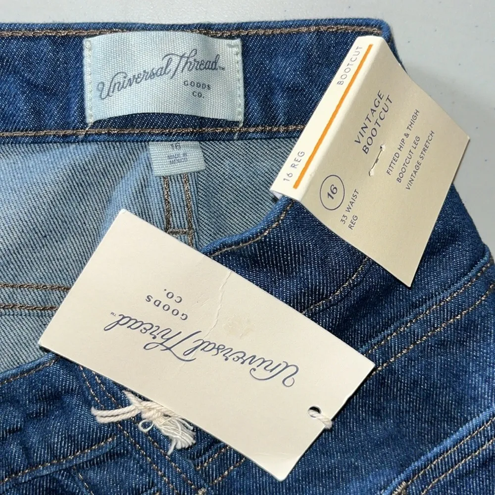 Universal Thread Size 16/33W Blue Denim High-Rise Vintage Bootcut Jeans - Image 3