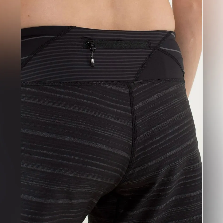 Lululemon Groovy Run Short Wee Are From Space Quilt Black Size 12 Rare Unicorn - Image 6