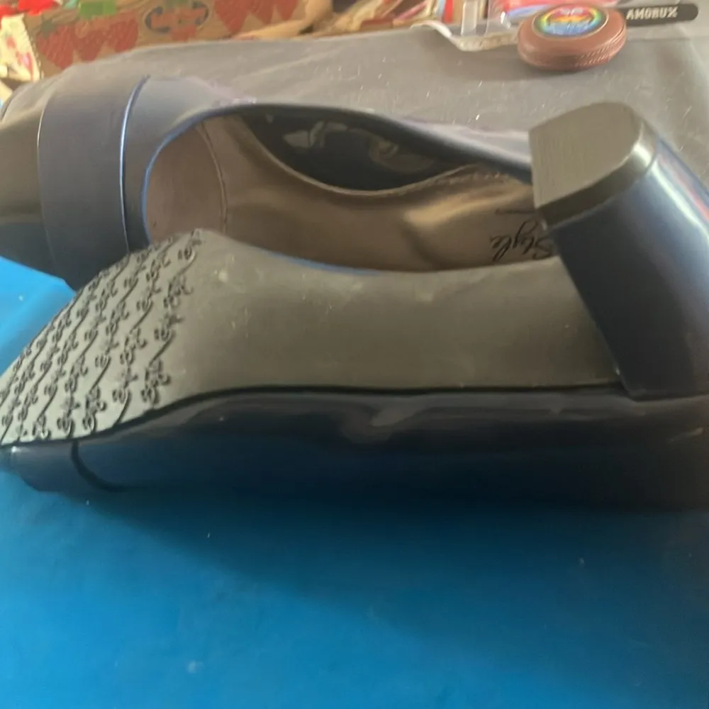 Soft Style Women's Navy Blue Pumps 7 - Image 6