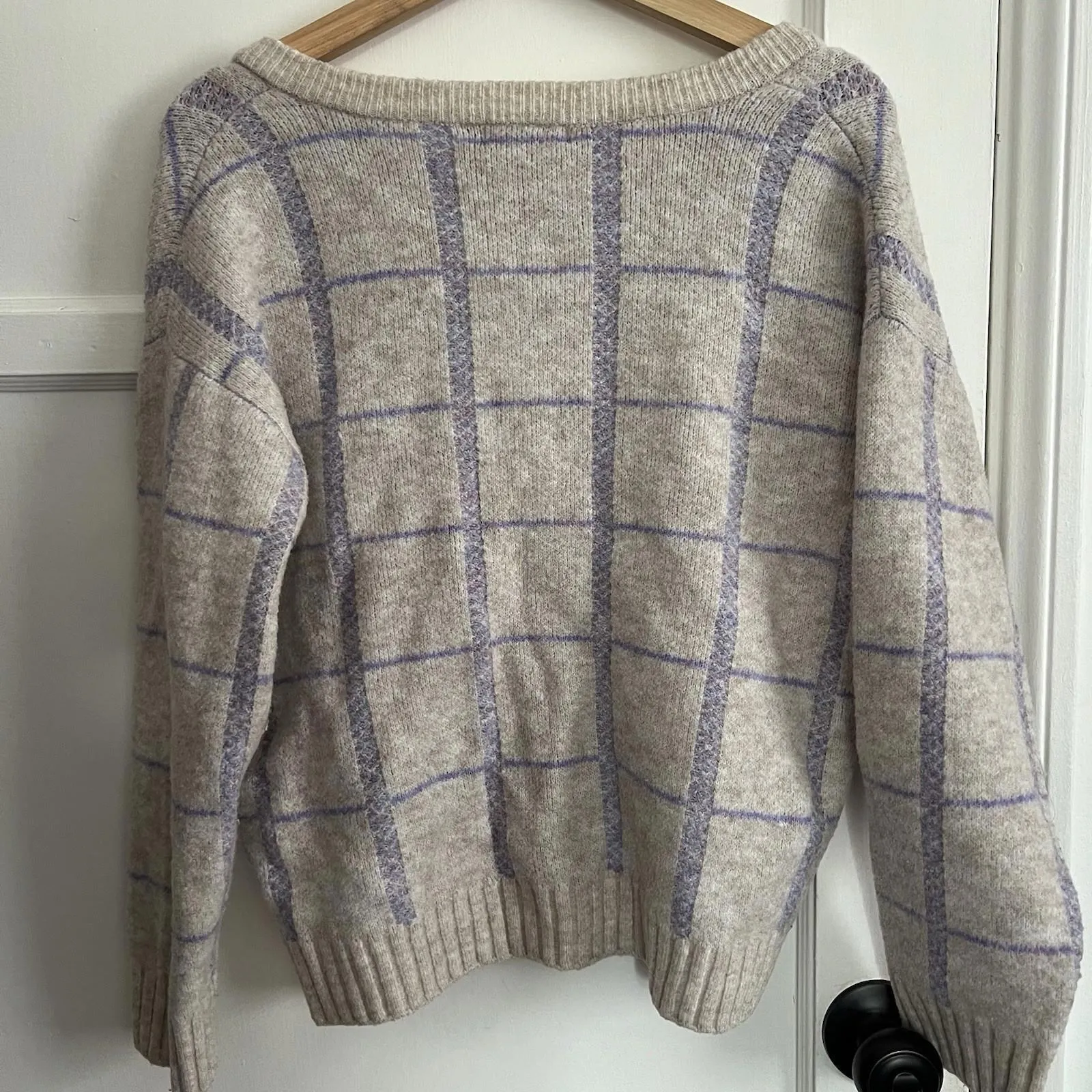 Women's V-Neck Sweater S Beige Purple Windowpane Cozy Knit Pullover Fall Winter - Image 6