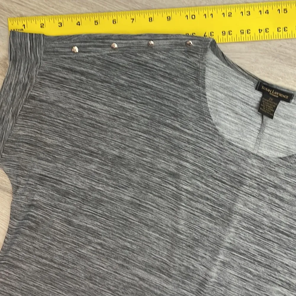 Heather Gray Short Cuffed Sleeve Shirt with Silver Metal Studs 2X - Image 11