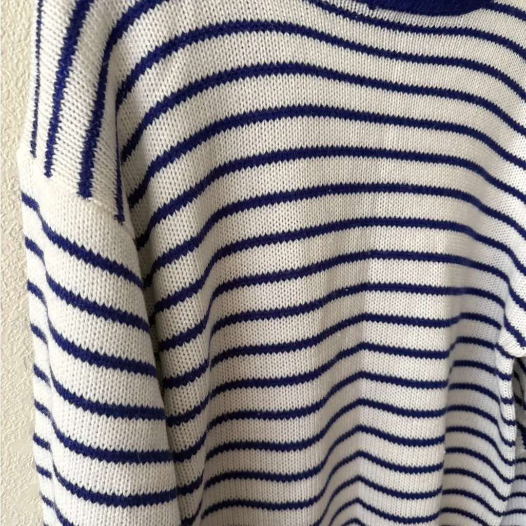 A’Milano Navy and White Striped Turtleneck Sweater size Large pockets Blue - Image 10