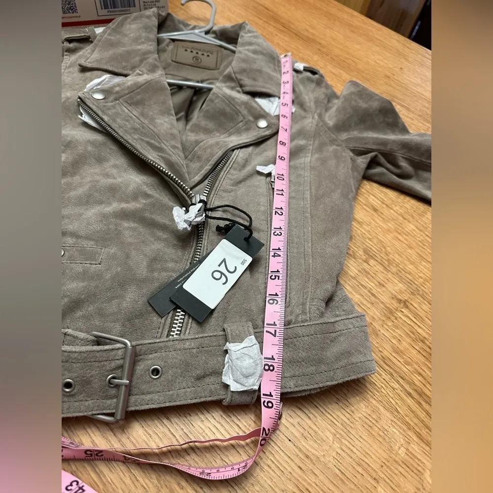 BLANK NYC  NWT Suede Moto Jacket in sand Stoner sz Small $198 MSRP 18” p2p - Image 11