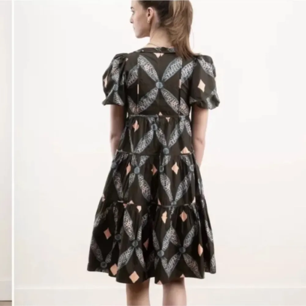 Ulla Johnson army green boho pint tiered knee/midi length dress. Size 6 - Image 2