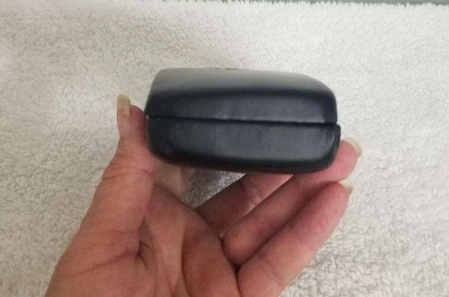 Lucky Brand Sunglass case - Image 6