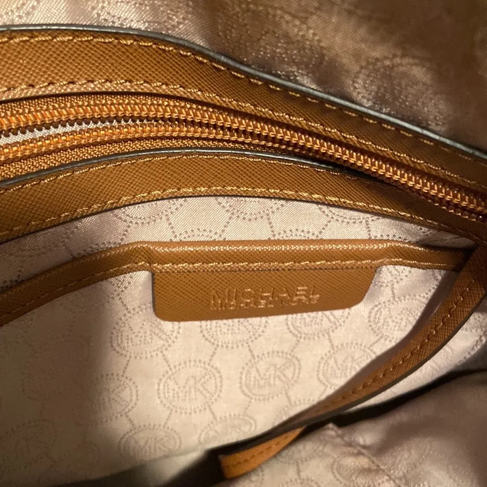 Michael Kors Jet Set Saffiano Tote Bag - Image 7