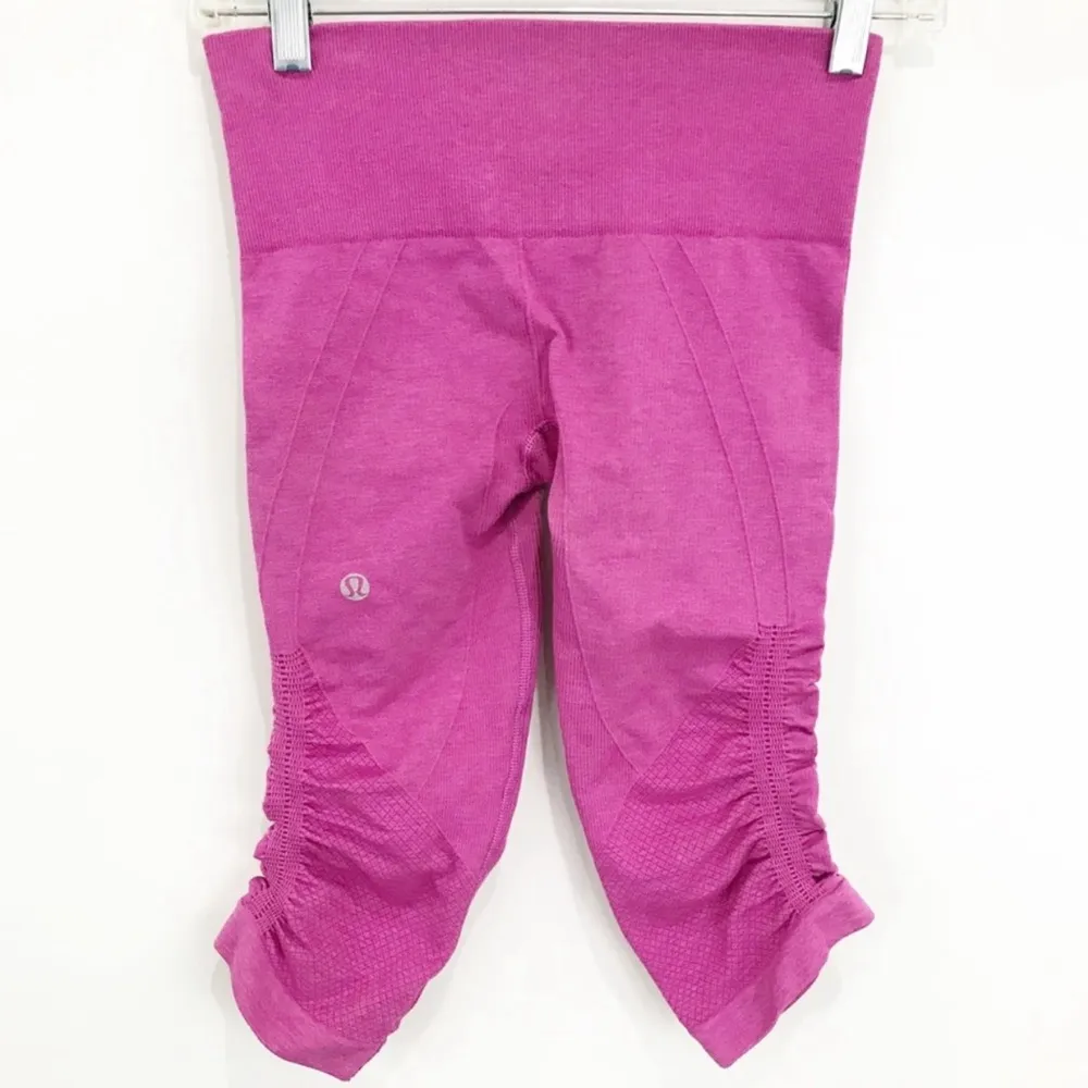 LULULEMON In the Flow Crop Capris Hot Pink SZ 6 - Image 6