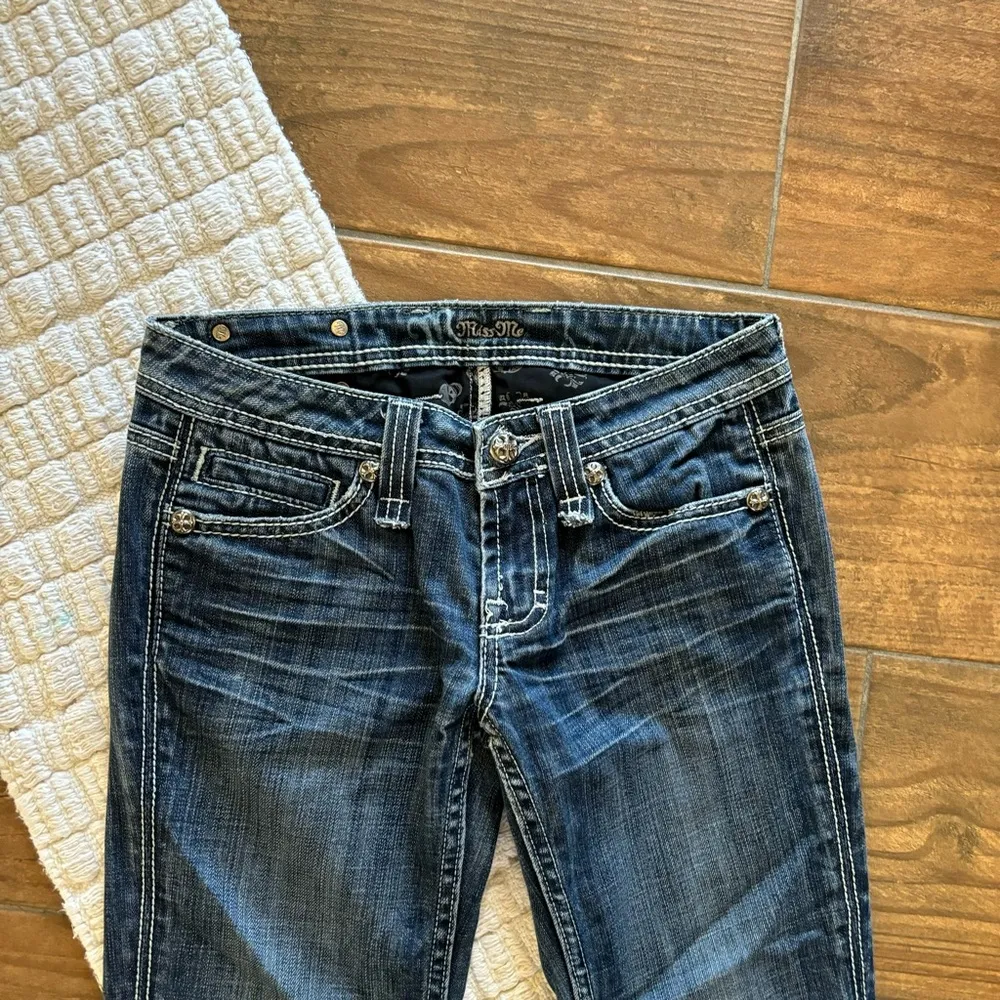 Miss Me jeans Size 26 33” inseam - Image 3